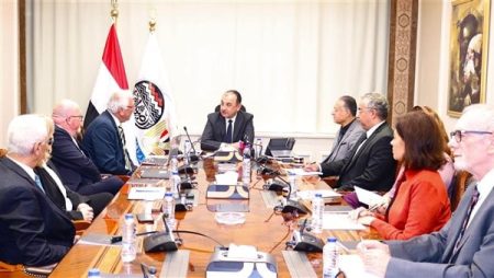 وزير قطاع الأعمال يبحث مع شركات ألمانية التعاون في إنتاج وتصدير الهيدروجين الأخضر