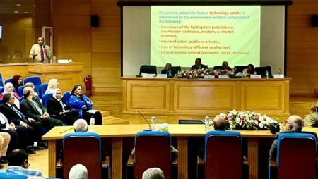 «الدخيري» يُشدّد على أهمية توفير الدعم اللازم للبحث العلمي الزراعي والباحثين