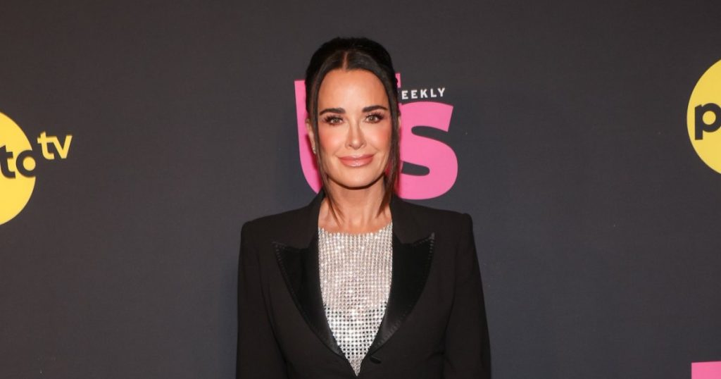 RHOBH Star Sutton Stracke يدعي أن كايل ريتشاردز حاول “التواصل مع كيفن كوستنر”