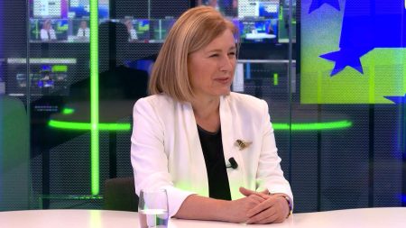 مستويات “صادمة” من التراجع الديمقراطي في جميع أنحاء أوروبا – مفوضة العدل السابقة جوروفا