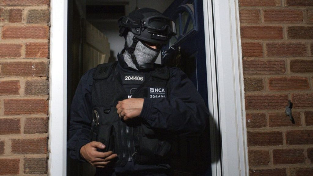 تم الكشف عن شبكات غسيل أموال روسية بمليارات الدولارات في اللدغة العالمية