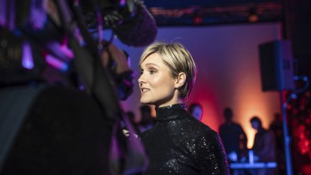 حزب يسار الوسط يفوز بالانتخابات في آيسلندا، لكنه سيحتاج إلى ائتلاف ليحكم