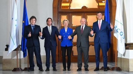 فون دير لاين تتوصل إلى اتفاق تجاري بين الاتحاد الأوروبي وميركوسور في مواجهة المعارضة الفرنسية