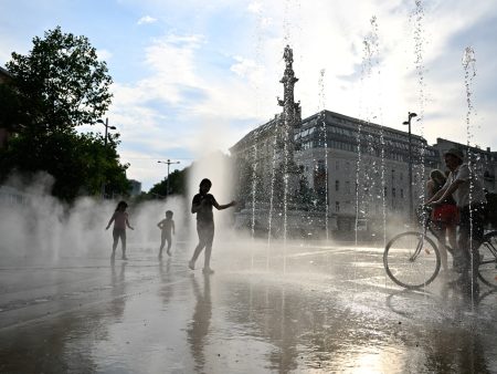 مراقب المناخ في الاتحاد الأوروبي يقول إن عام 2024 سيكون بالتأكيد الأكثر سخونة على الإطلاق