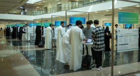 84 فريقاً من 28 جامعة في المملكة يتنافسون بمشاريعهم الإبداعية في المرحلة الثانية من مسابقة «أذكى U»