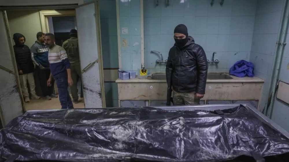 صورهم على أبواب المستشفيات.. جثث المعتقلين تُنغص فرحة السوريين