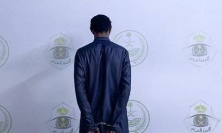 القبض على مواطن لحمله مجسّم سلاح ناري للتباهي ولفت الأنظار