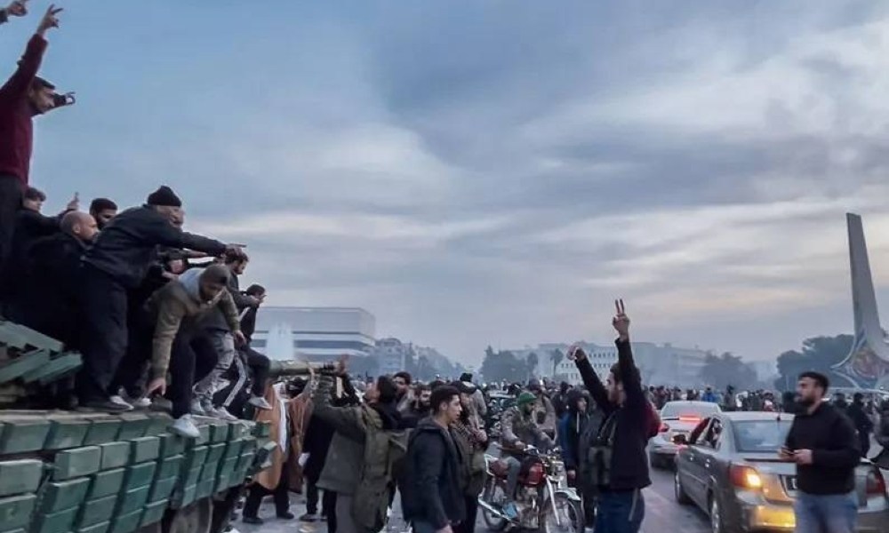 بعد إسقاط نظام الأسد.. رفع العقوبات الدولية على سورية أولوية