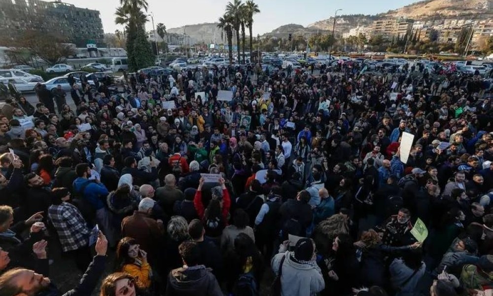 بعد نحو أسبوعين من سقوط الأسد.. وفد أمريكي رفيع يصل سورية اليوم