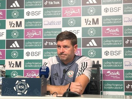 جيرارد يجيب على سؤال “الميدان”.. لماذا يختلف مستوى الاتفاق في “الخليجية” عن روشن؟