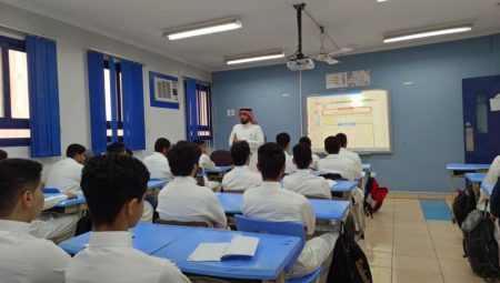 “التعليم”: إضافة ساعات التطوير المهني للمعلمين عبر نظام “فارس”