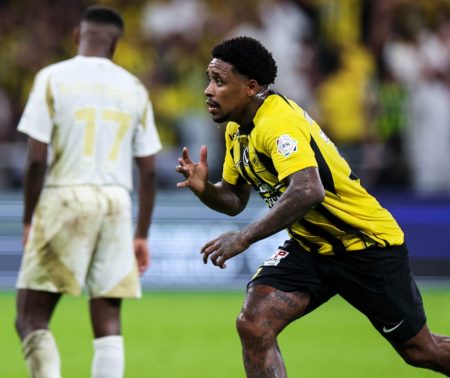 بيرغوين: الأجواء كانت جنونية في الكلاسيكو.. ونثق دائما في بنزيما