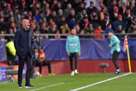 سلوت يعرب عن عدم رضاه بأداء ليفربول أمام جيرونا رغم الفوز