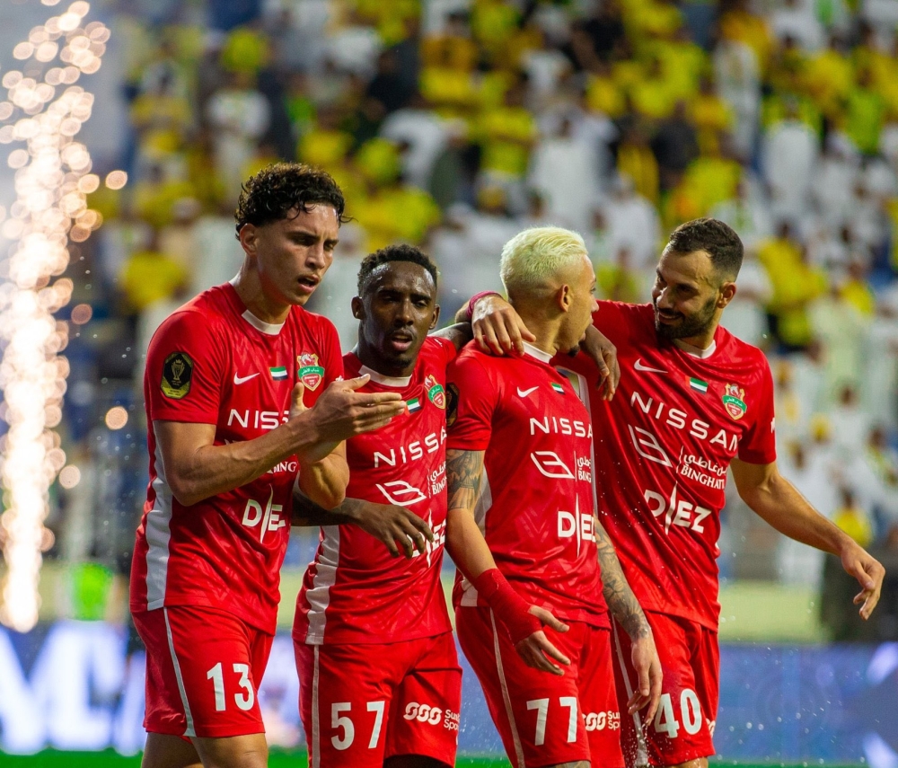 شباب الأهلي يتوج بلقب كأس السوبر الإماراتي