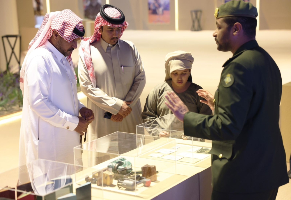 “الجوازات” تستعرض خدماتها في مهرجان الملك عبدالعزيز للإبل