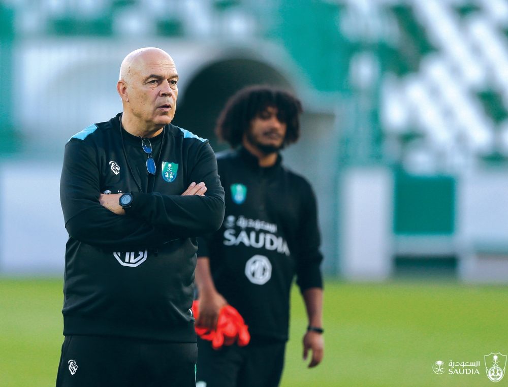 خلفًا لقوميز.. جروس مدرب الأهلي السابق يعود إلى الزمالك