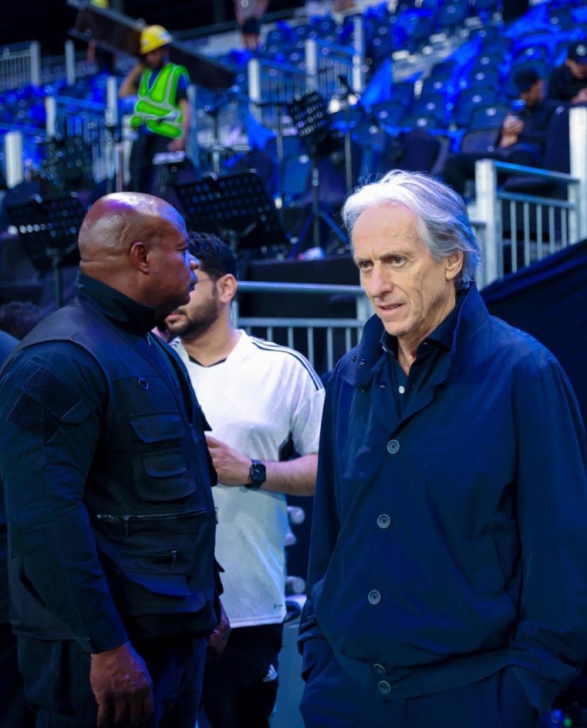 ماذا فعل جيسوس مع لاعبي الهلال بعد العودة للتدريبات؟