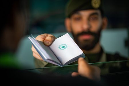 في شهر نوفمبر.. أكثر من 6 ملايين عملية إلكترونية عبر منصة “أبشر”