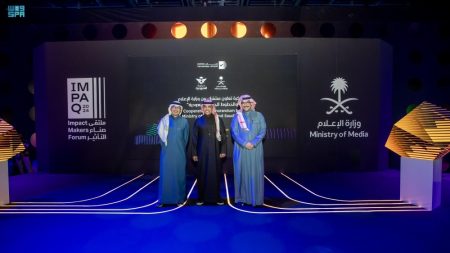 “صناع التأثير”.. اتفاقية تعاون بين “الإعلام” والخطوط السعودية