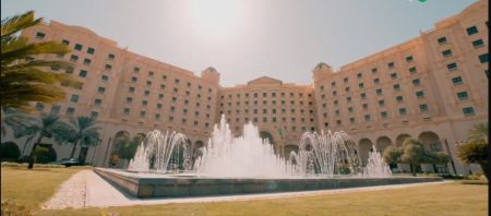 “البلديات والإسكان” تحدد اشتراطات جديدة لمكاتب تأجير وسائل النقل