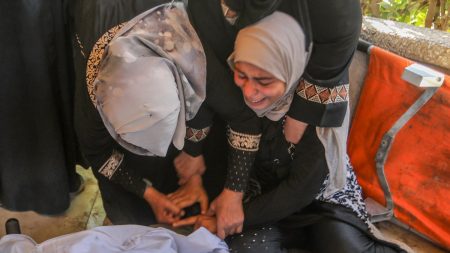 شهداء بقصف الاحتلال شمال القطاع وخيام نازحين بخان يونس