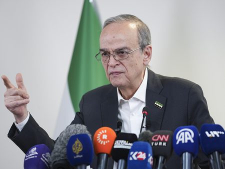 الائتلاف الوطني السوري يدعو لفترة انتقالية من 18 شهرا