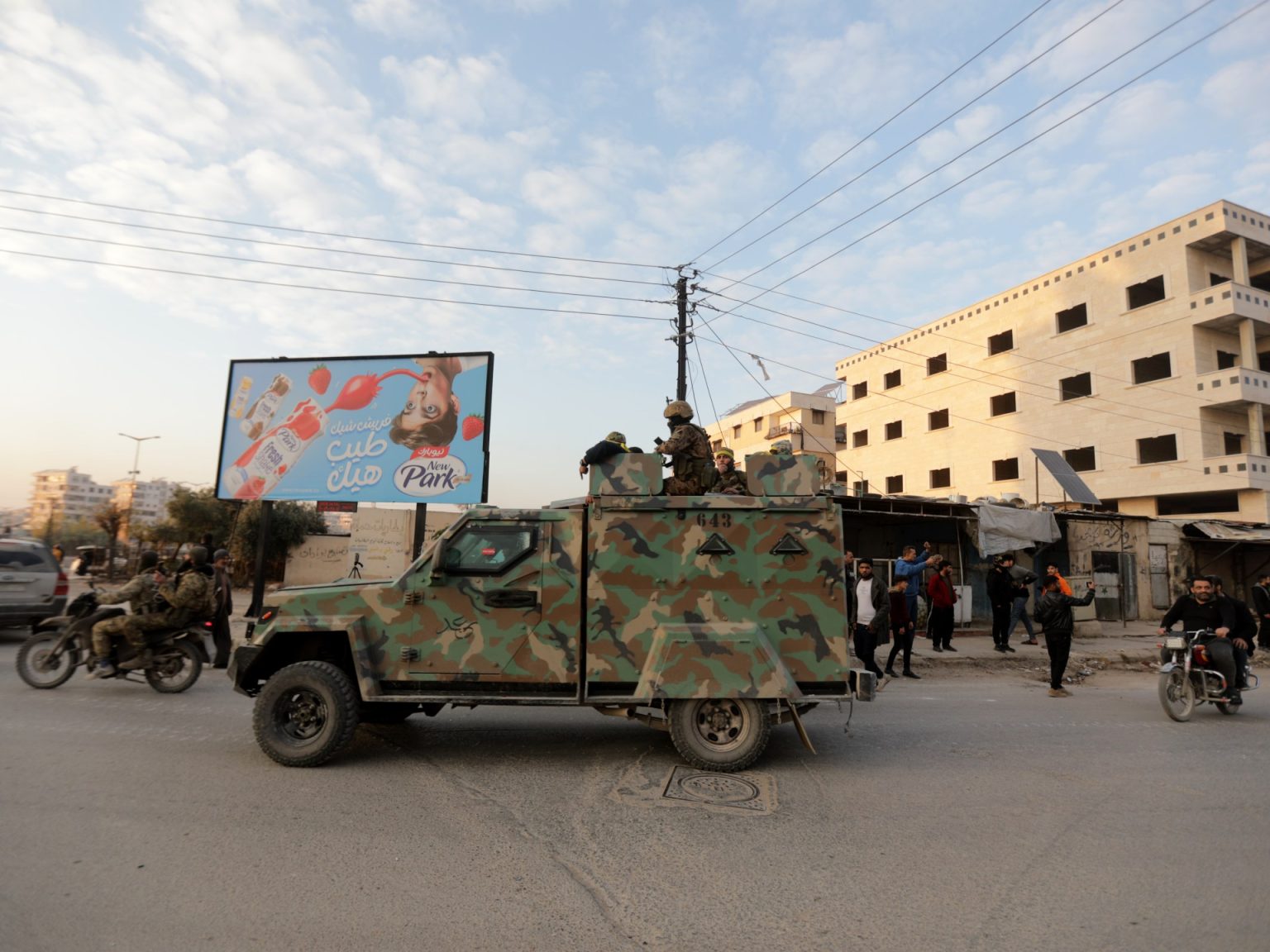 إسرائيل تحشد جنودها بالجولان المحتل تحسبا لسقوط نظام الأسد