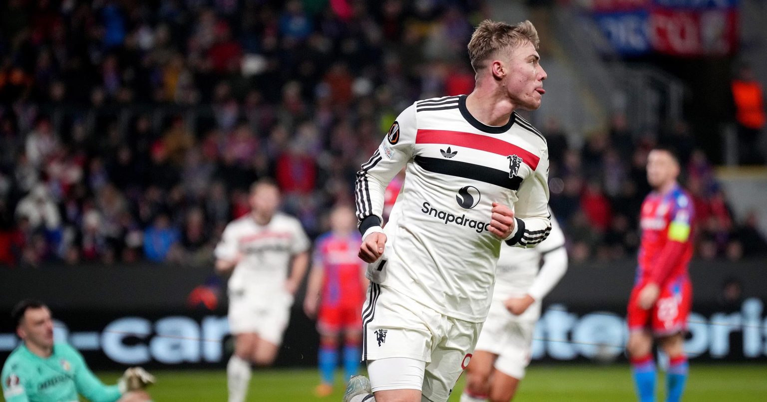 فيكتوريا بلزن 1-2 مانشستر يونايتد: راسموس هوجلوند يخرج من مقاعد البدلاء ليسجل أهداف الفوز بعد خطأ أندريه أونانا