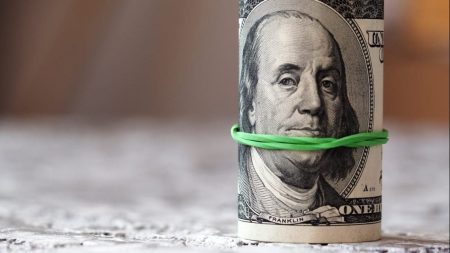 سعر الدولار في مصر اليوم السبت 7-12-2024