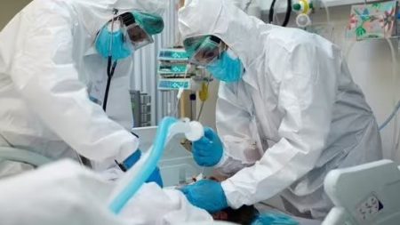 ما حكم فصل الأجهزة الطبية عن المريض الميؤوس من شفائه؟.. الإفتاء تجيب