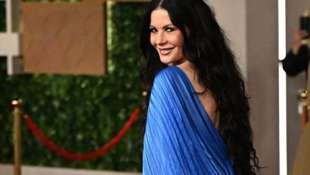 يحدث في السعودية .. تفاصيل جلسات حوارية لنجوم العالم في مهرجان البحر الأحمر