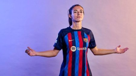 الإسبانية أيتانا بونماتي أفضل لاعبة في العالم 2024