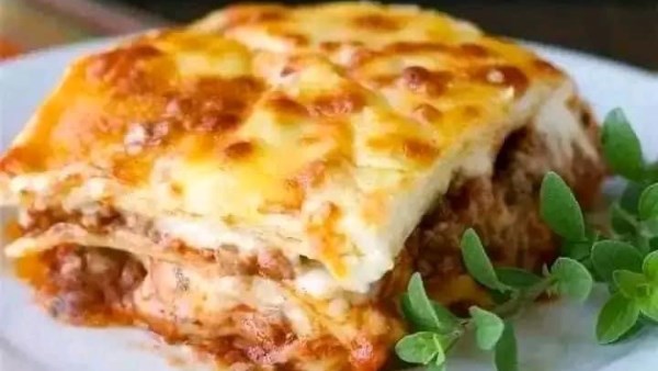 طريقة عمل اللازانيا بالبشاميل.. سهلة وسريعة