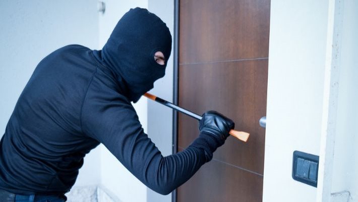 قرار قضائي يخص سارق فيلا كبير المخرجين بالتليفزيون المصري