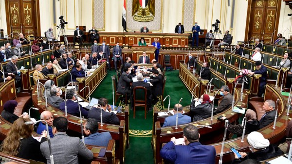 طلب إحاطة لمواجهة الاتجار في البنزين والسولار وبيعهما بالسوق السوداء