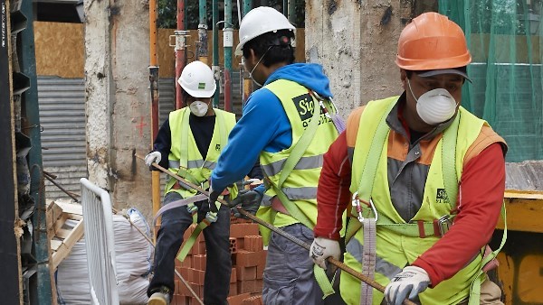 تخفيض الحد الأقصى لساعات العمل لبعض فئات العمال في هذه الحالة