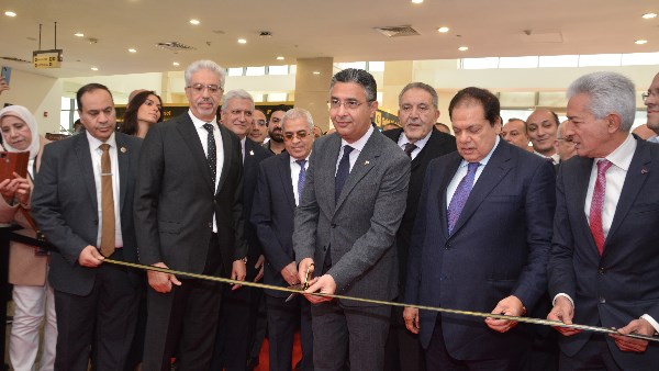 وزير التموين يفتتح معرض “نبيو” للذهب والمجوهرات 2024