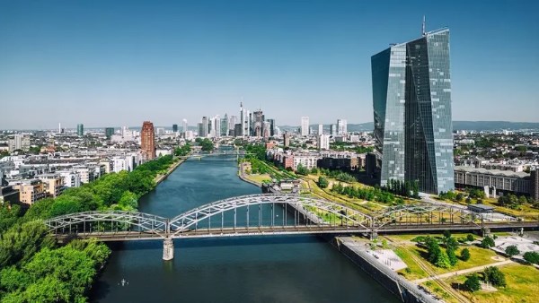 أكبر اقتصاد في أوروبا يواجه رياحا معاكسة كبرى للتعافي