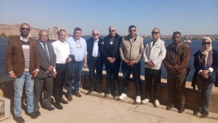 مستشار رئيس الجمهورية يزور مواقع التراث العالمي بأسوان