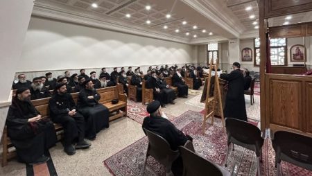 سلسلة لاهوت الاسرار.. الأنبا انجليوس يلتقي كهنة كنائس شبرا الشمالية.. صور