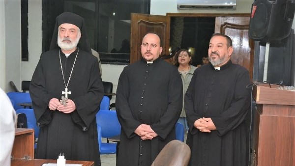 الأنبا باسيليوس يفتتح مؤتمر الأسرة حديثي الزواج بمركز قانا الجليل للعائلة بسمالوط