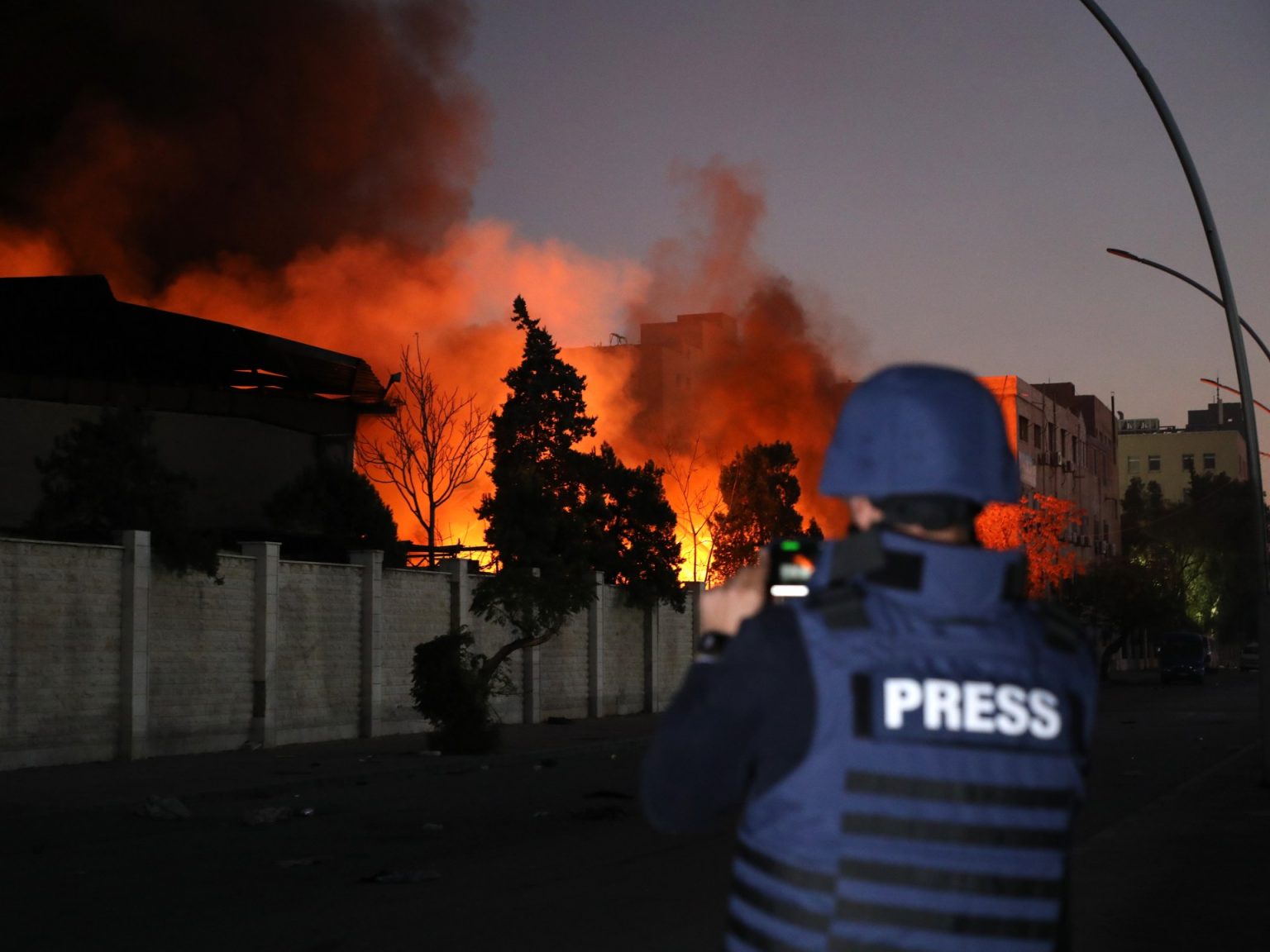 أكسيوس: واشنطن تسعى لتدمير الأسلحة الكيميائية بسوريا