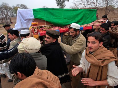 ارتفاع حصيلة قتلى اشتباكات طائفية في باكستان إلى أكثر من 130