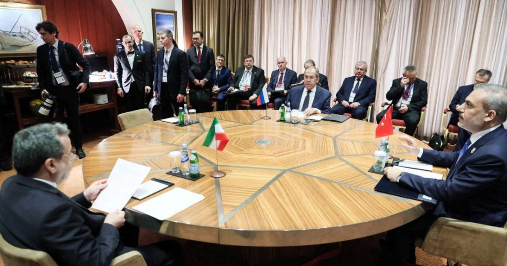 وزراء عرب ومسار أستانا: الأزمة السورية تستوجب حلا سياسيا يحقق الأمن والعدل