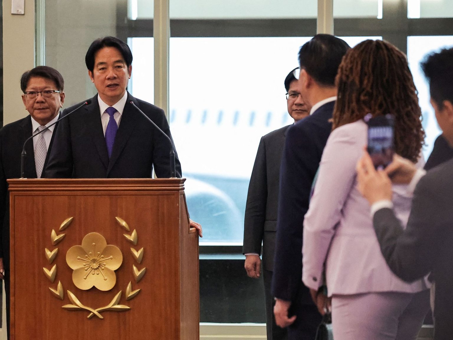 الصين تندد بزيارة رئيس تايوان لولاية أميركية وتهدد بإجراءات حاسمة