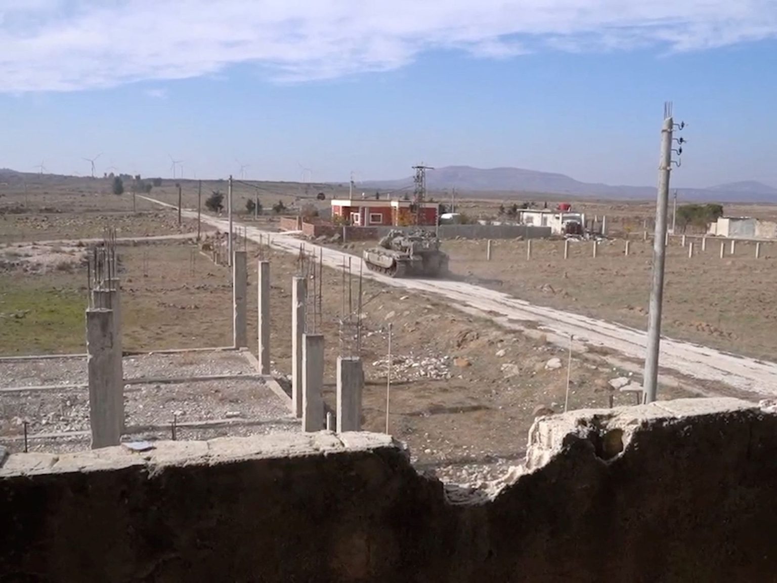 حماس تدين الاعتداءات الإسرائيلية على سوريا