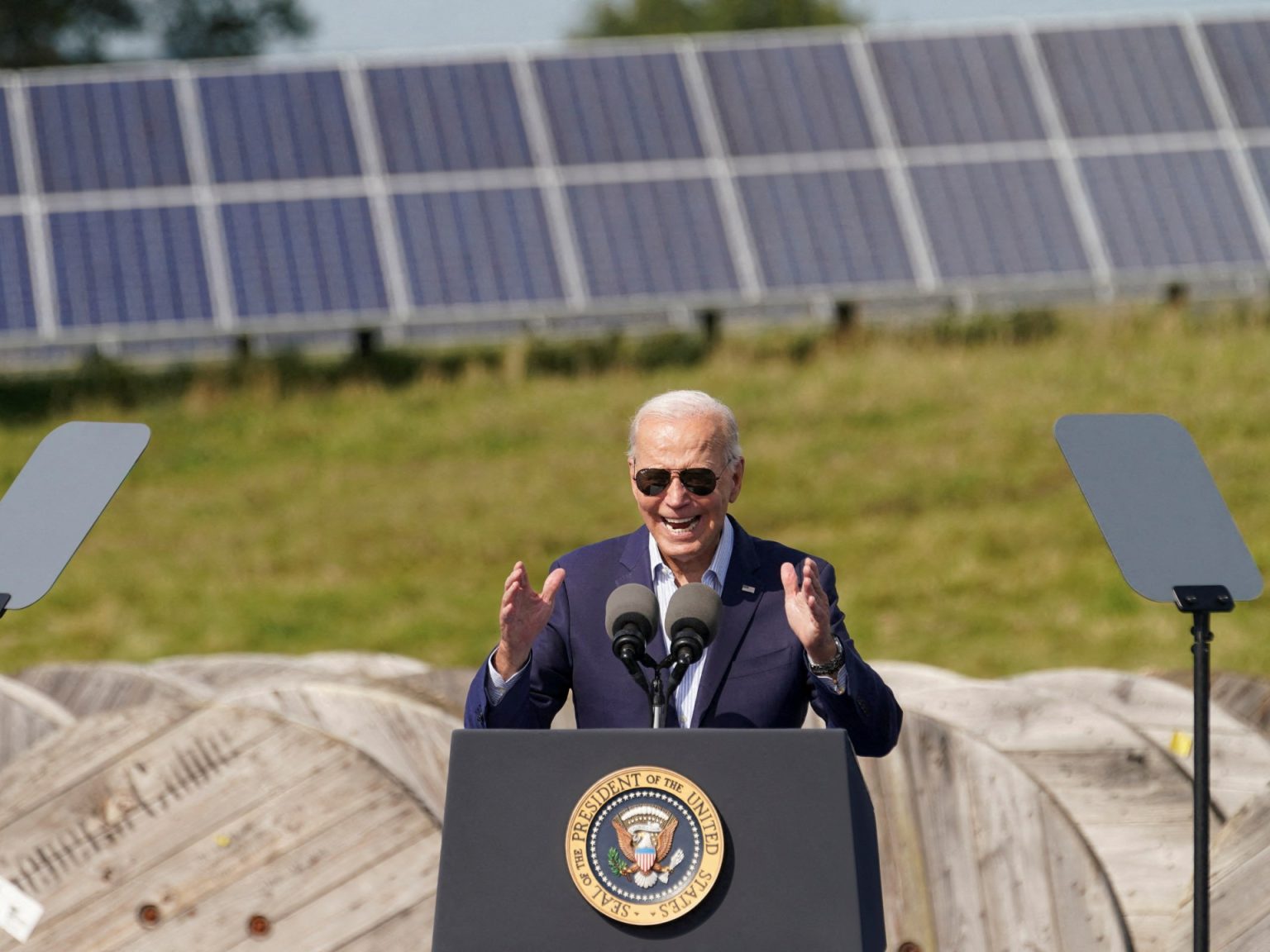 بايدن يزور أفريقيا لمزاحمة الصين على المعادن