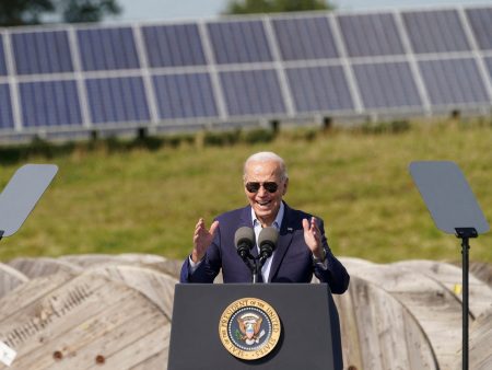 بايدن يزور أفريقيا لمزاحمة الصين على المعادن