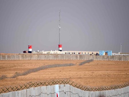 العراق يعيد 1905 من الضباط والمنتسبين السوريين إلى بلادهم