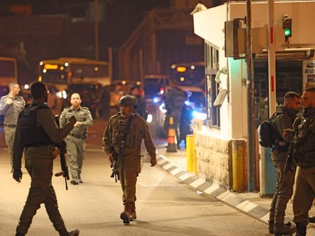 اشتباكات مسلحة واقتحامات إسرائيلية واسعة بالضفة